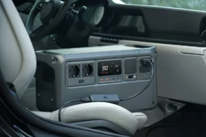 Cómo Cargar la Estación de Energía en el Coche Durante un Viaje: Tiempos, Cables y Errores Comunes