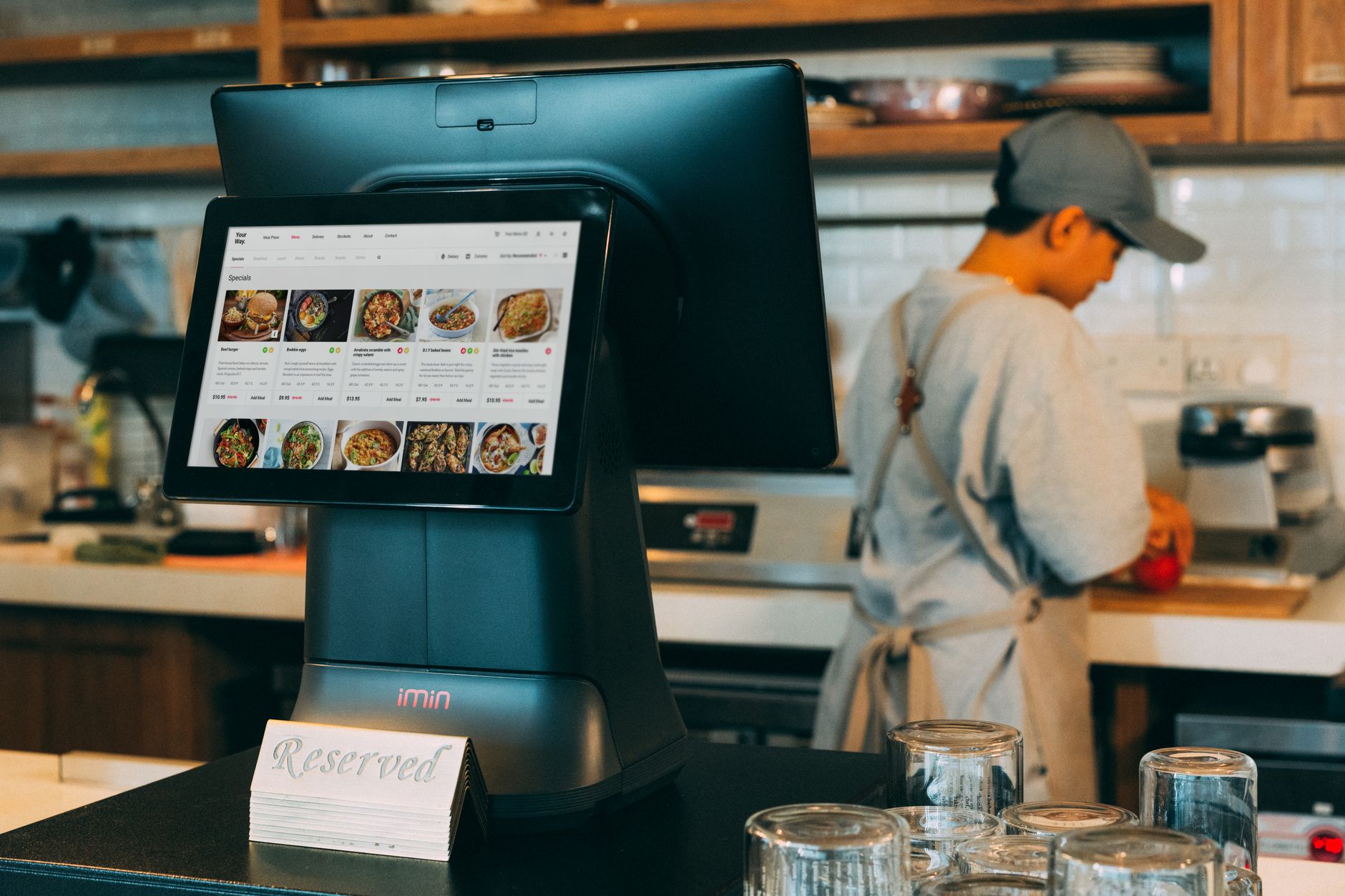 Cómo elegir un sistema de gestión para comercios con TPV para restaurantes